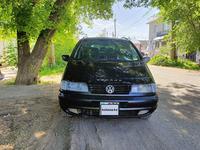 Volkswagen Sharan 1999 годаүшін2 700 000 тг. в Уральск