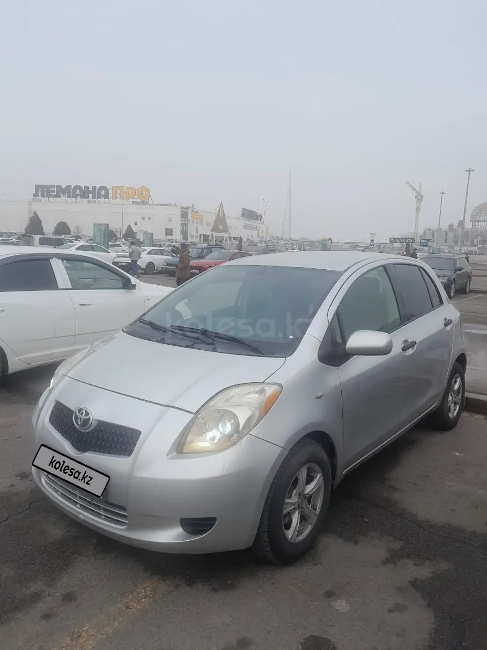 Тойота Yaris, 2006
