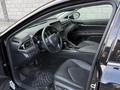Toyota Camry 2021 года за 14 200 000 тг. в Алматы – фото 4