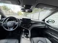 Toyota Camry 2021 года за 14 200 000 тг. в Алматы – фото 6