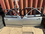Двери Mercedes benz w210 за 45 000 тг. в Караганда