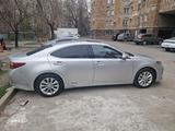 Lexus ES 300h 2014 года за 13 700 000 тг. в Алматы – фото 2