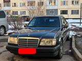 Mercedes-Benz E 220 1994 года за 1 600 000 тг. в Алматы