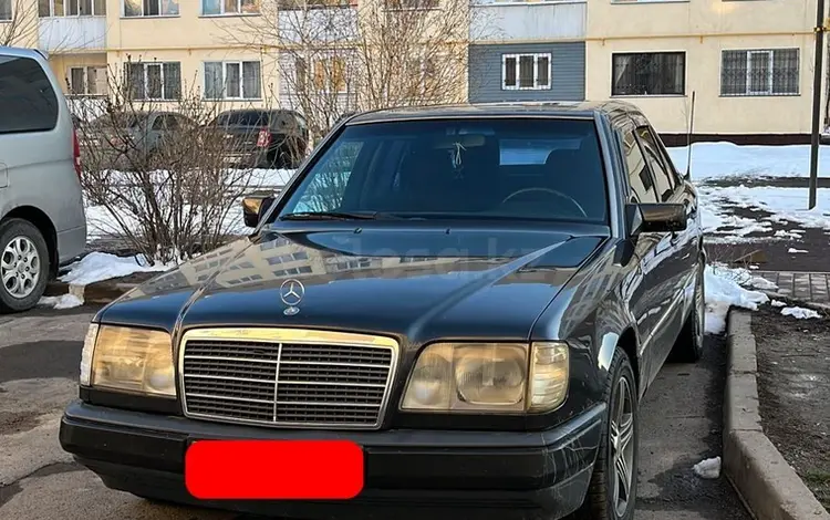 Mercedes-Benz E 220 1994 года за 2 000 000 тг. в Алматы