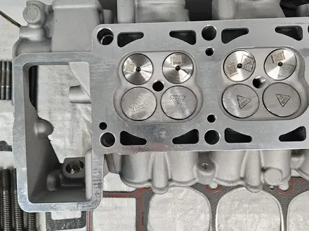 Головка блока цилиндров 406 ЗМЗ с карбюраторным двигателем, 5 ти опорная за 350 500 тг. в Алматы – фото 7