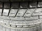 Комплект зимних шин Yokohama IG60 за 150 000 тг. в Алматы – фото 2