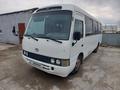 Toyota  Coaster 2004 годаүшін5 100 000 тг. в Атырау – фото 2