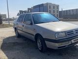 Volkswagen Vento 1993 года за 1 600 000 тг. в Туркестан – фото 2