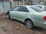 Toyota Camry 2003 года за 2 000 000 тг. в Приозерск – фото 3