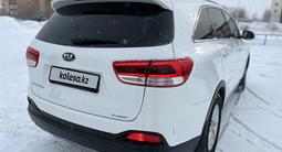 Kia Sorento 2015 годаfor11 000 000 тг. в Актобе – фото 4