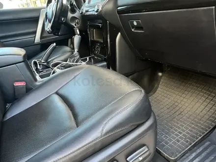 Toyota Land Cruiser Prado 2013 года за 17 000 000 тг. в Актау – фото 16