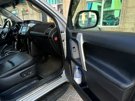 Toyota Land Cruiser Prado 2013 года за 17 000 000 тг. в Актау – фото 17