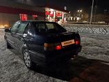 Volkswagen Vento 1993 года за 650 000 тг. в Караганда – фото 2