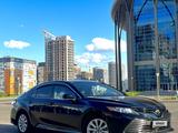 Toyota Camry 2018 года за 12 000 000 тг. в Астана – фото 2