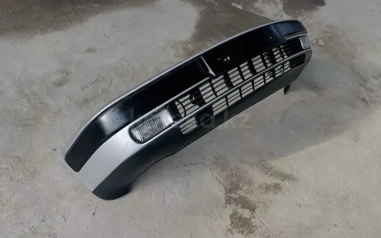 Оригинальный передний бампер на Ауди 100 С4 за 200 000 тг. в Кокшетау