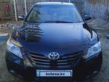 Toyota Camry 2006 годаүшін5 400 000 тг. в Семей – фото 2