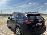 Toyota RAV4 2021 годаүшін15 300 000 тг. в Алматы – фото 5