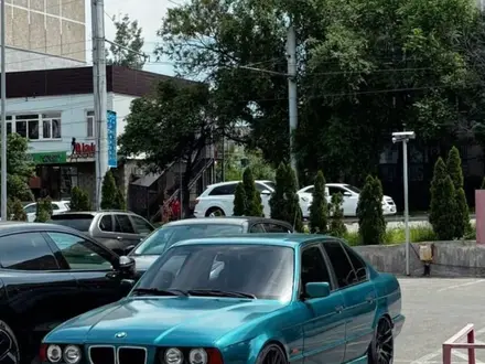 BMW 525 1993 года за 2 900 000 тг. в Шымкент