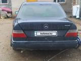 Mercedes-Benz E 260 1991 годаүшін700 000 тг. в Семей – фото 3