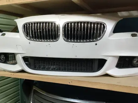 Бампер в сборе BMW F10 M-пакет за 250 000 тг. в Алматы