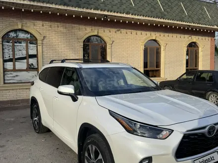 Toyota Highlander 2022 года за 26 500 000 тг. в Тараз