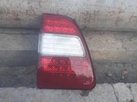 Задний правый фонарь на Toyota Land Cruiser 100Restail. за 5 000 тг. в Алматы