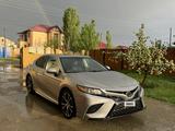 Toyota Camry 2020 года за 13 500 000 тг. в Атырау