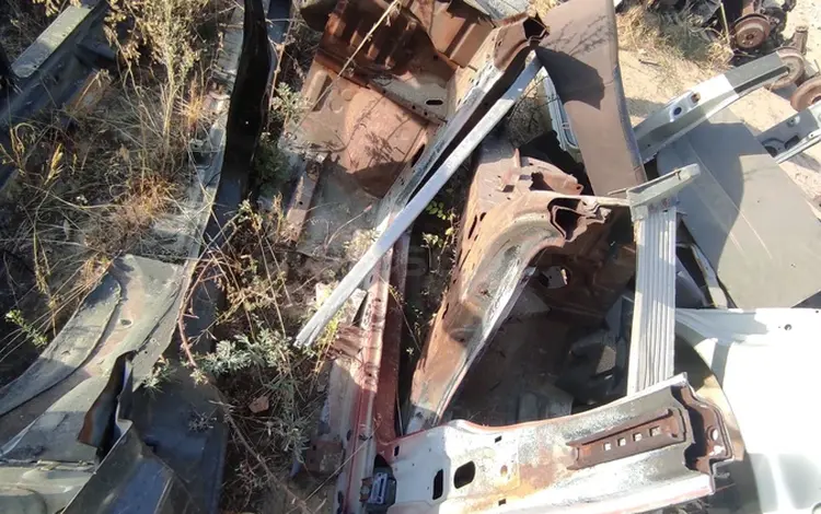 Железный порог лонжерон qashqai правая сторона за 10 000 тг. в Алматы