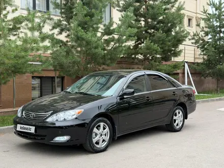 Toyota Camry 2003 года за 4 100 000 тг. в Алматы – фото 2