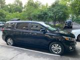 Kia Sedona 2017 года за 12 500 000 тг. в Алматы – фото 3