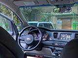 Kia Sedona 2017 года за 12 500 000 тг. в Алматы – фото 5
