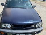 Volkswagen Golf 1992 годаfor600 000 тг. в Атырау