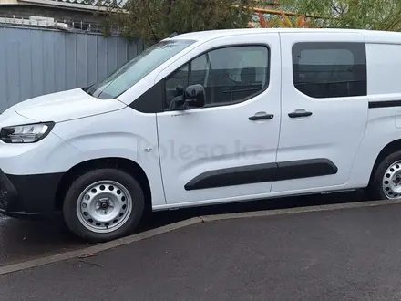 Toyota ProAce Verso 2026 года за 25 400 000 тг. в Алматы – фото 24