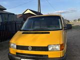 Volkswagen Transporter 2003 годаүшін8 000 000 тг. в Зеренда