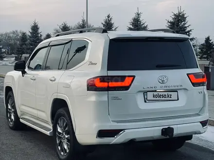 Toyota Land Cruiser 2023 года за 56 000 000 тг. в Алматы – фото 5