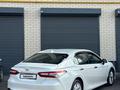 Toyota Camry 2018 года за 13 750 000 тг. в Шымкент – фото 5