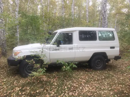 Toyota Land Cruiser 2013 года за 17 200 000 тг. в Петропавловск – фото 4