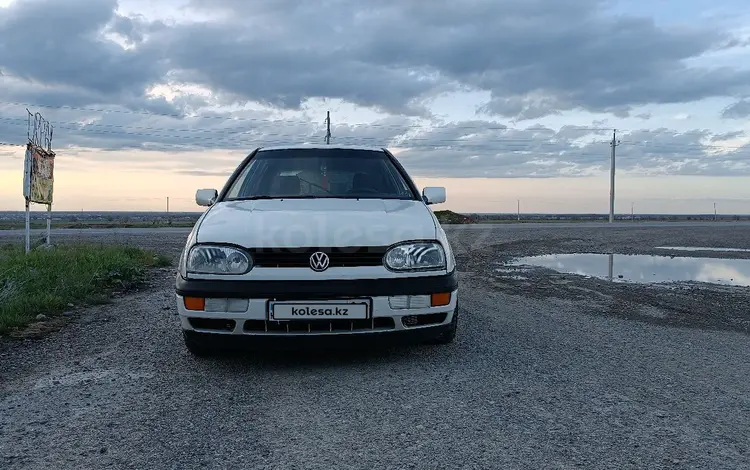 Volkswagen Golf 1994 годаүшін1 400 000 тг. в Тараз