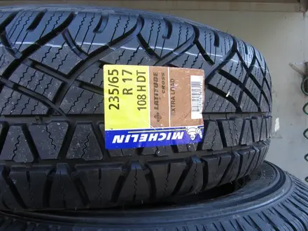 Шины Michelin 235/65/r17 LC за 115 000 тг. в Алматы