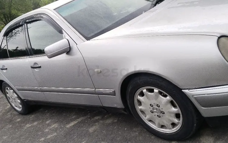Mercedes-Benz E 280 1996 года за 2 200 000 тг. в Алматы