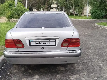 Mercedes-Benz E 280 1996 года за 2 200 000 тг. в Алматы – фото 4