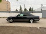 Mercedes-Benz E 280 1993 годаүшін2 490 000 тг. в Астана – фото 2