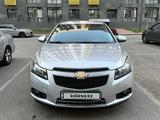 Chevrolet Cruze 2012 года за 4 100 000 тг. в Астана – фото 2