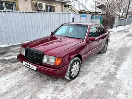 Mercedes-Benz E 230 1992 года за 1 100 000 тг. в Алматы – фото 2