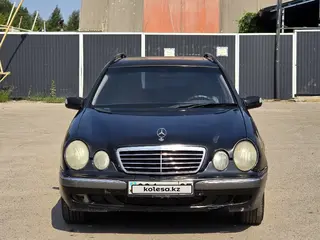 Mercedes-Benz E 320