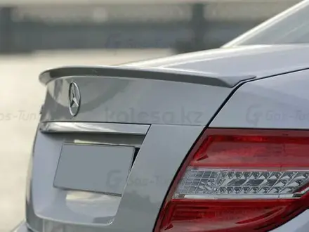 Задний спойлер для Mercedes Benz c-class w204 за 18 000 тг. в Алматы