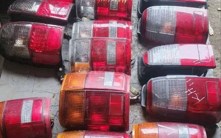 Задний фонарь Toyota Hilux Surf за 1 000 тг. в Алматы