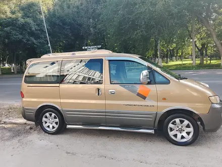 Hyundai Starex 2001 года за 2 700 000 тг. в Шымкент – фото 3