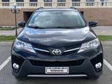 Toyota RAV4 2015 годаүшін8 100 000 тг. в Атырау