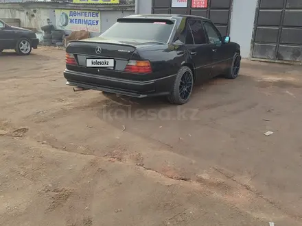Mercedes-Benz E 230 1991 года за 1 400 000 тг. в Тараз – фото 4